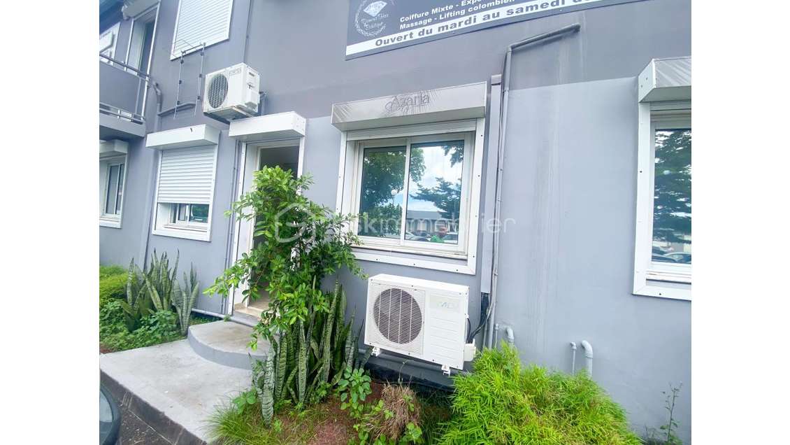 A louer bureau 18m² Parc Ravine à Marquet