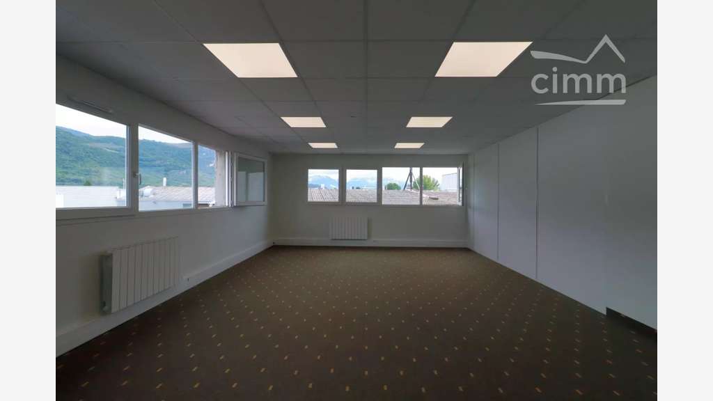 A louer bureaux proche grands axes à La Ravoire