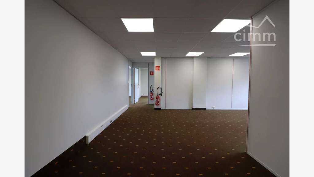 A louer bureaux proche grands axes à La Ravoire