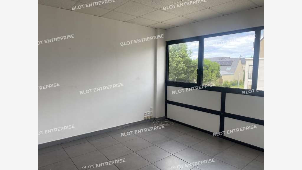 A louer plateau de bureaux 33m² à La Richardais