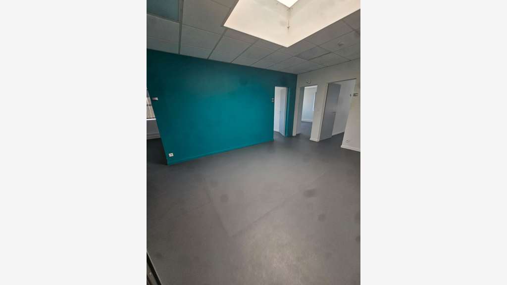 Bureaux en excellent état proche des Flâneries