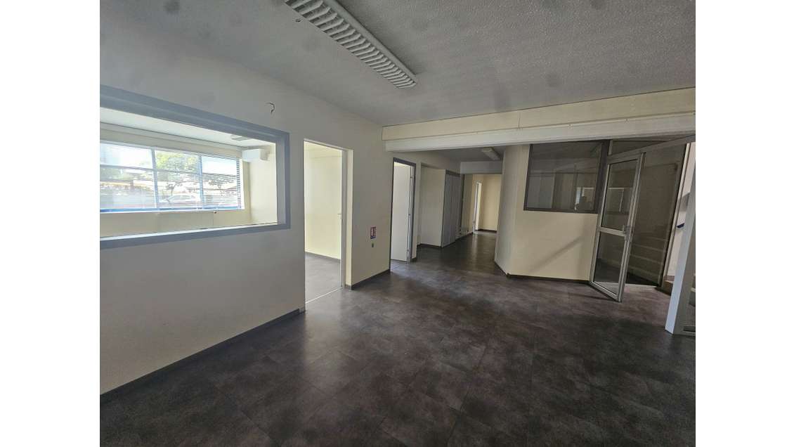 Bureaux en excellent état proche des Flâneries