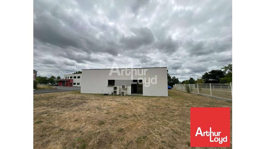 Bâtiment tertiaire récent à louer La Roche-sur-Yon