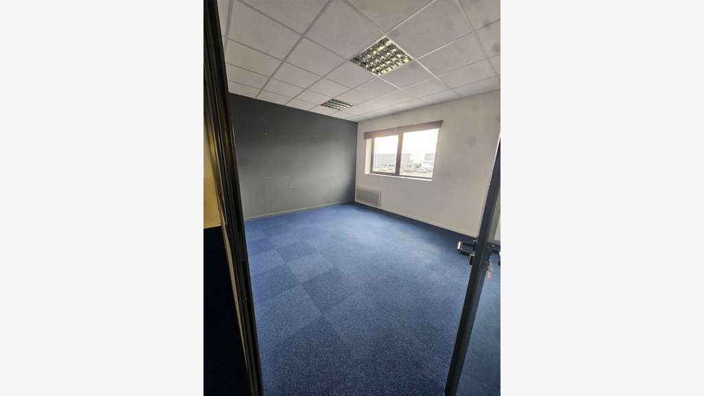 A louer bureau 91m² excellent état Zone Beaupuy