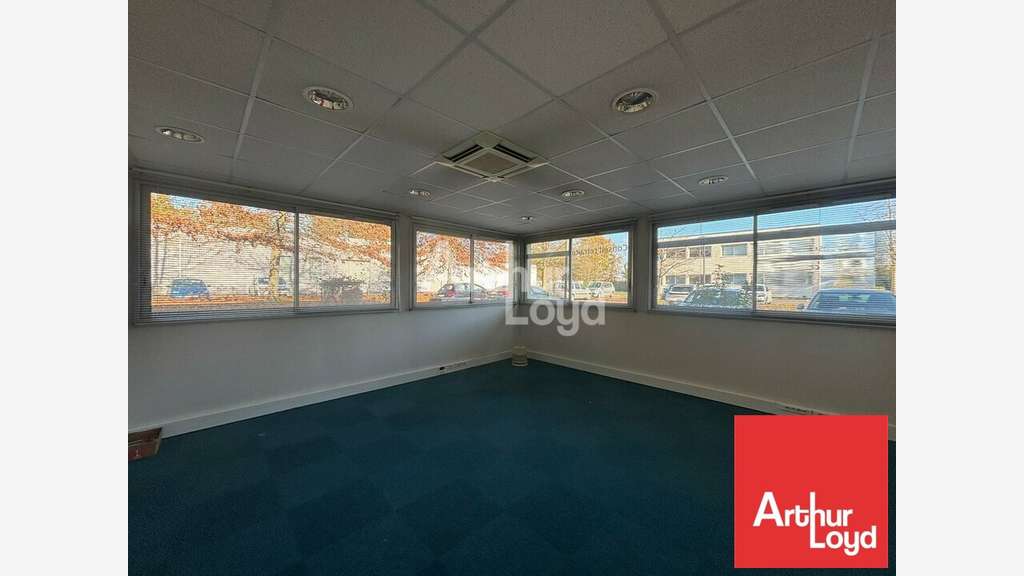 Loue bureaux 218m² à La Roche-sur-Yon Graham Bell