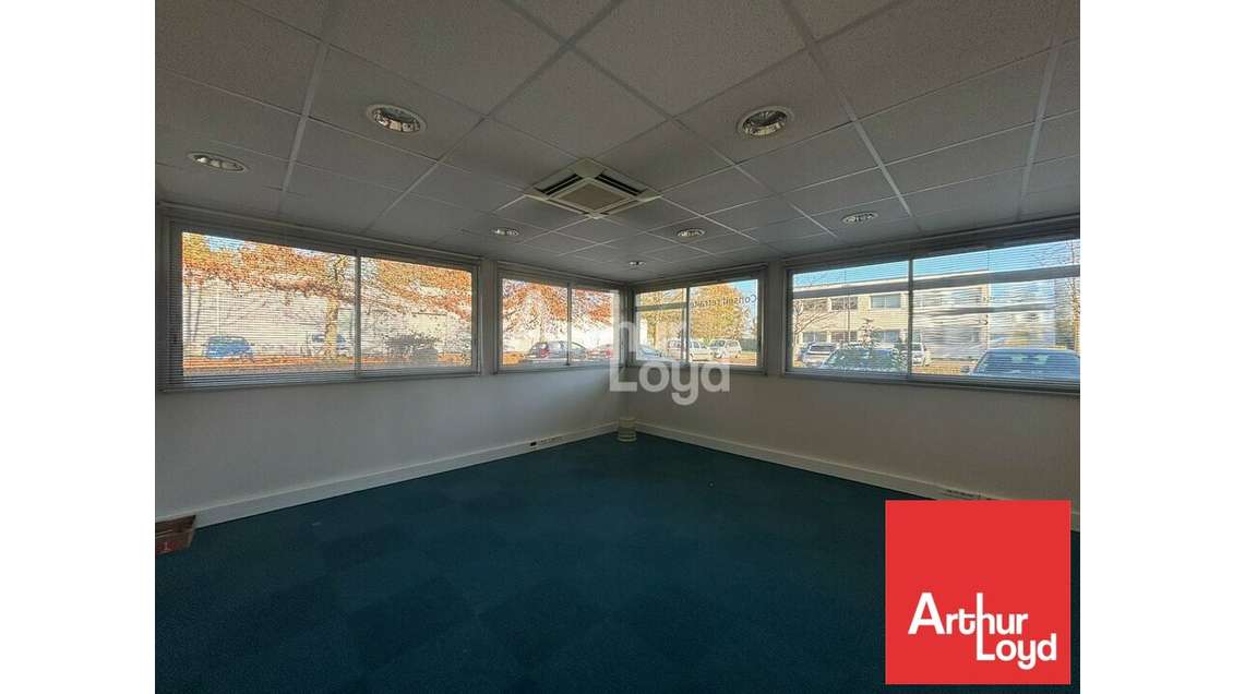 Loue bureaux 218m² à La Roche-sur-Yon Graham Bell