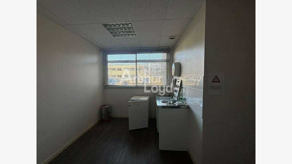 Loue bureaux 218m² à La Roche-sur-Yon Graham Bell