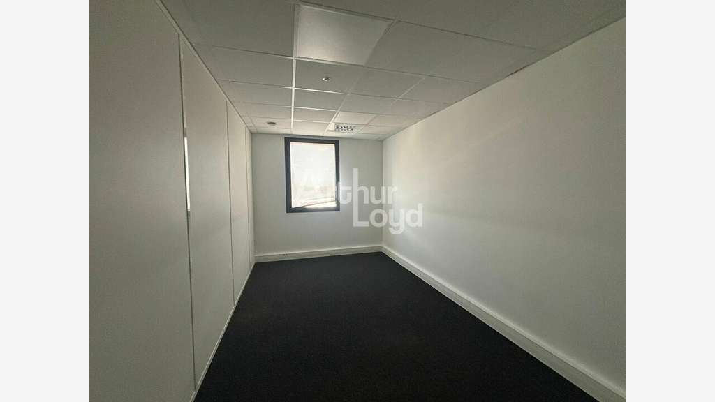 Bureaux R+2 très bon état à louer La Roche-sur-Yon