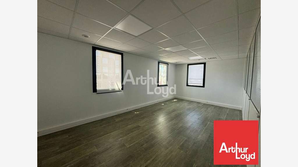 Bureaux R+2 très bon état à louer La Roche-sur-Yon