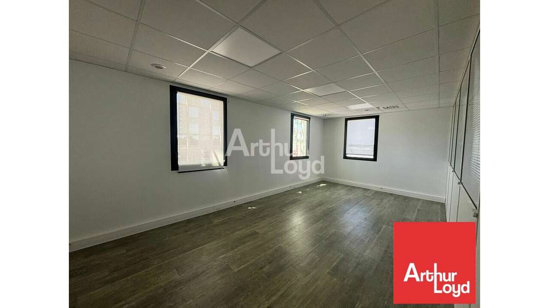 Bureaux R+2 très bon état à louer La Roche-sur-Yon