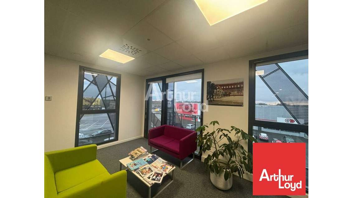 Bureaux 402m² R+2 à louer à La Roche-sur-Yon