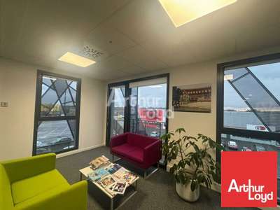 Bureaux 402m² R+2 à louer à La Roche-sur-Yon