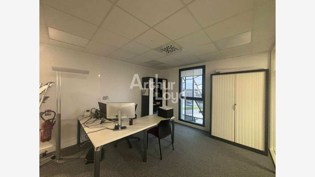 Bureaux 402m² R+2 à louer à La Roche-sur-Yon