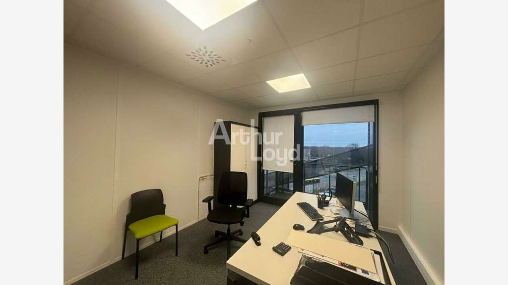 Bureaux 402m² R+2 à louer à La Roche-sur-Yon