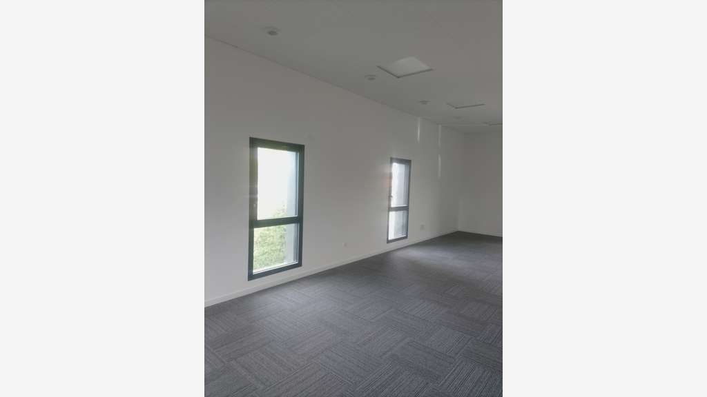 A louer bureaux neufs 270m² à La Rochelle Aéroport