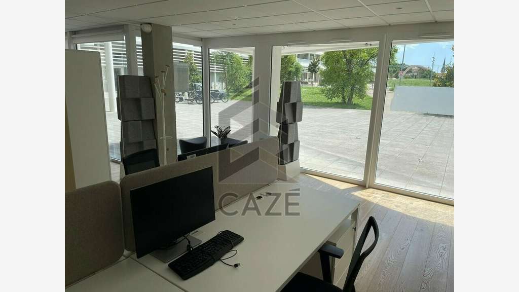 Bureaux de 200m² à louer en rdc à La Rochelle