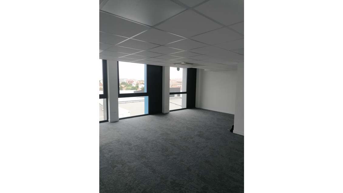 A louer bureaux confortables 60m² ZFU la Rochelle