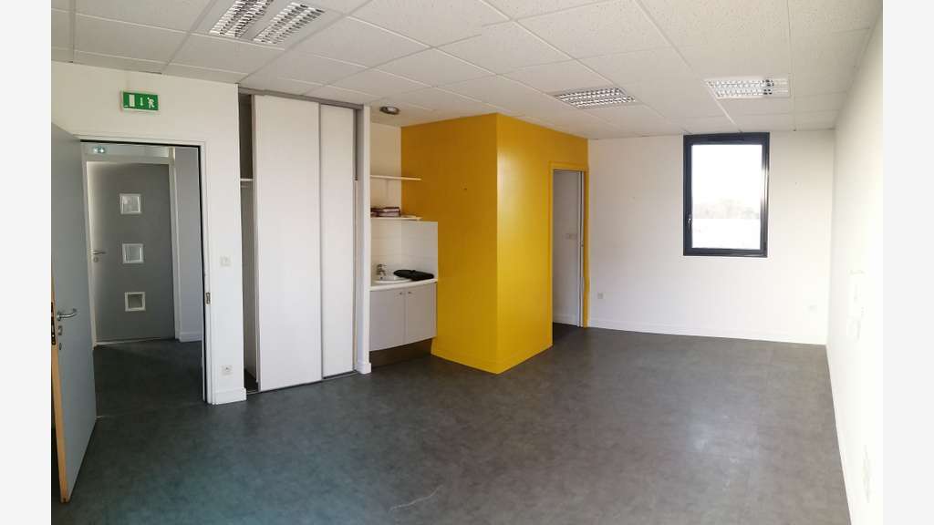A louer bureau 36m² avec terrasse 20m² en Rooftop!