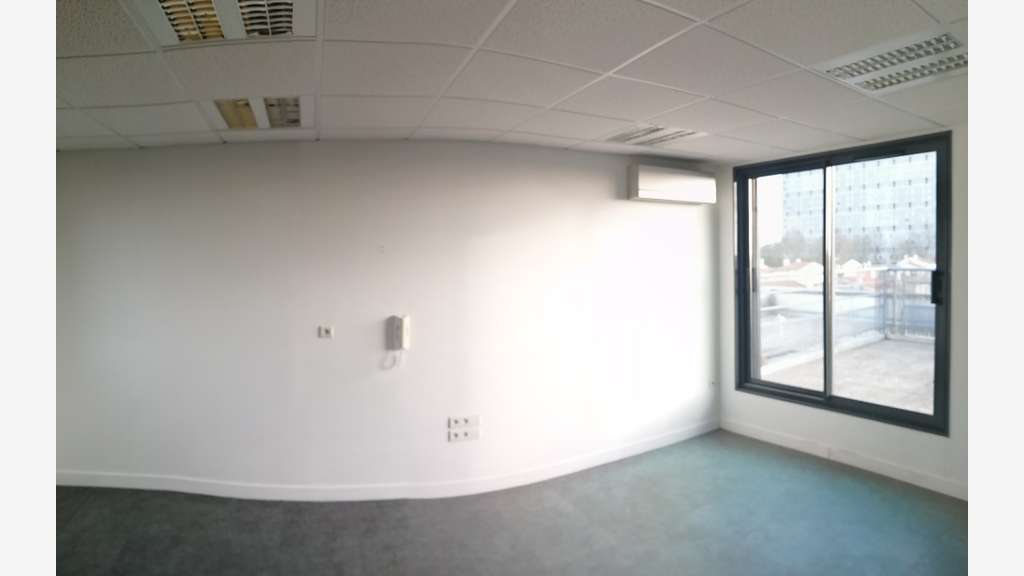 A louer bureau 36m² avec terrasse 20m² en Rooftop!