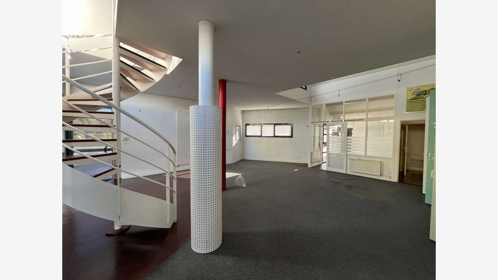 A louer bureaux 170m² proche centre de La Rochelle