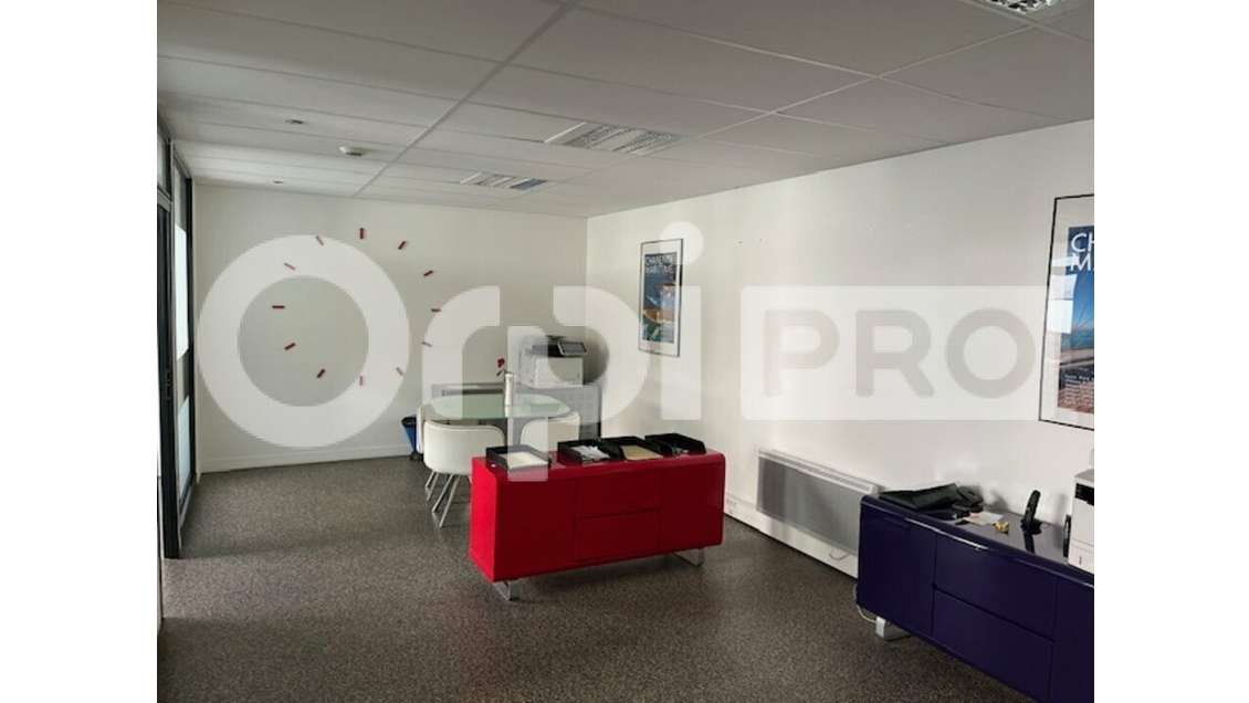 Bureaux 125m² à louer proche gare tgv La Rochelle