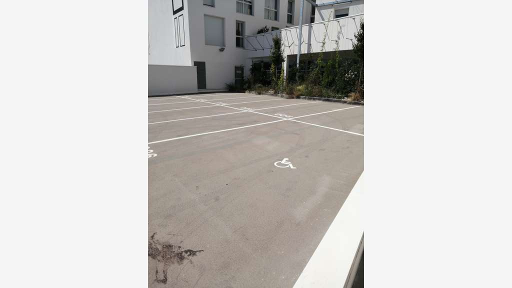 A louer plateau 576m² divis. à La Rochelle Minimes