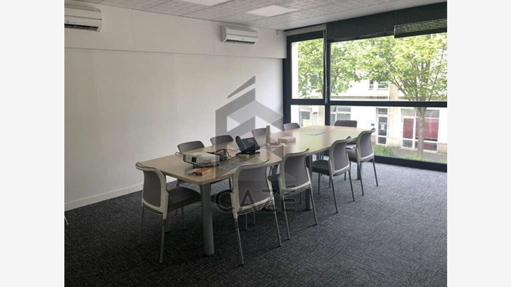 Immeuble indépendant à louer La Rochelle Gare