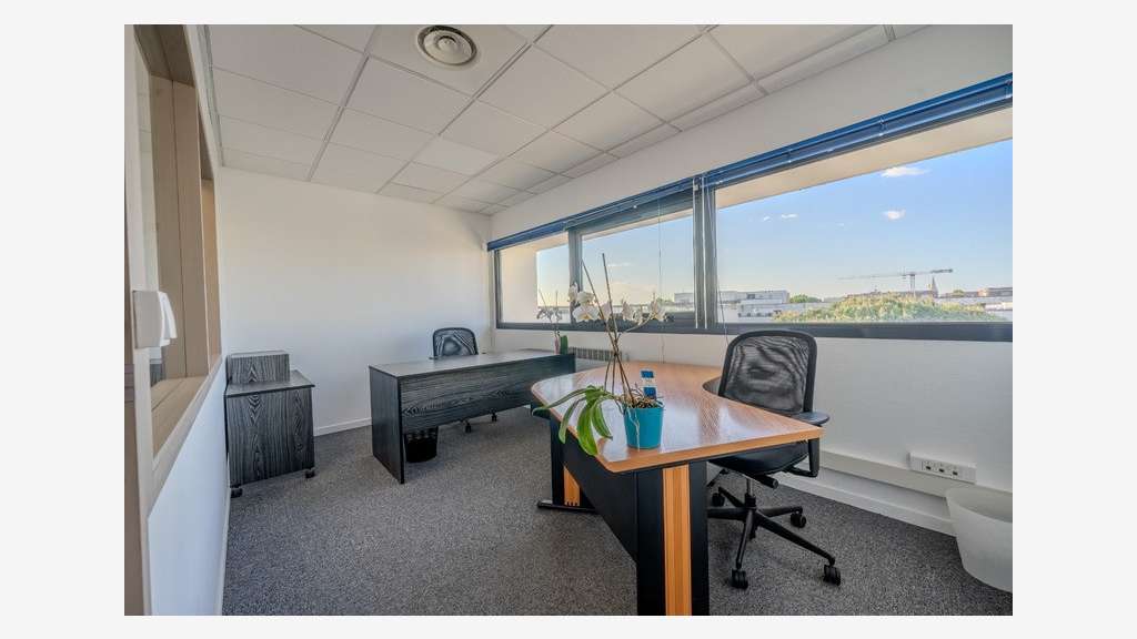 Bureaux 97m² R+2 à louer à La Rochelle Minimes