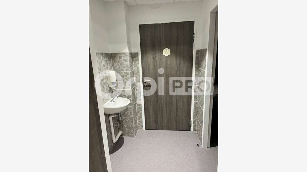 Bureau neuf de 104m² à louer en ZFU à La Rochelle
