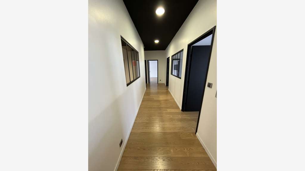 Local commercial / bureaux 178 m²