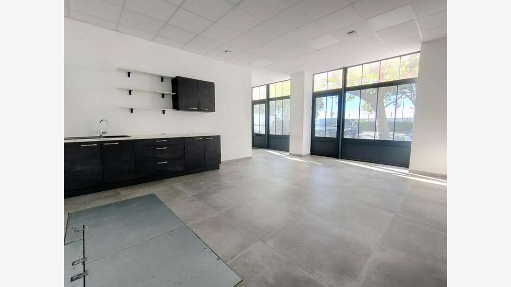 A louer bureaux 40m² RDC à La Rochelle La Pallice