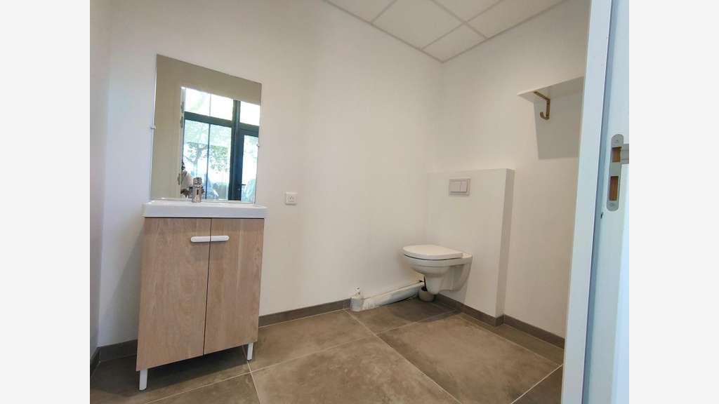 A louer bureaux 40m² RDC à La Rochelle La Pallice