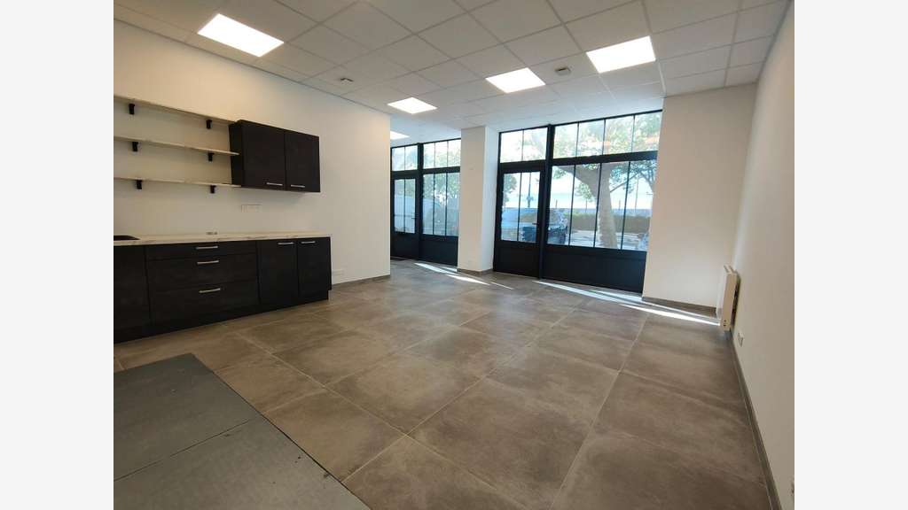 A louer bureaux 40m² RDC à La Rochelle La Pallice
