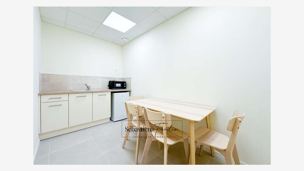 Bureaux neufs 16m² à louer à La Seyne-sur-Mer