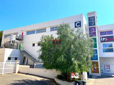 Loue bureaux 53m² à la Seyne sur Mer axe passant
