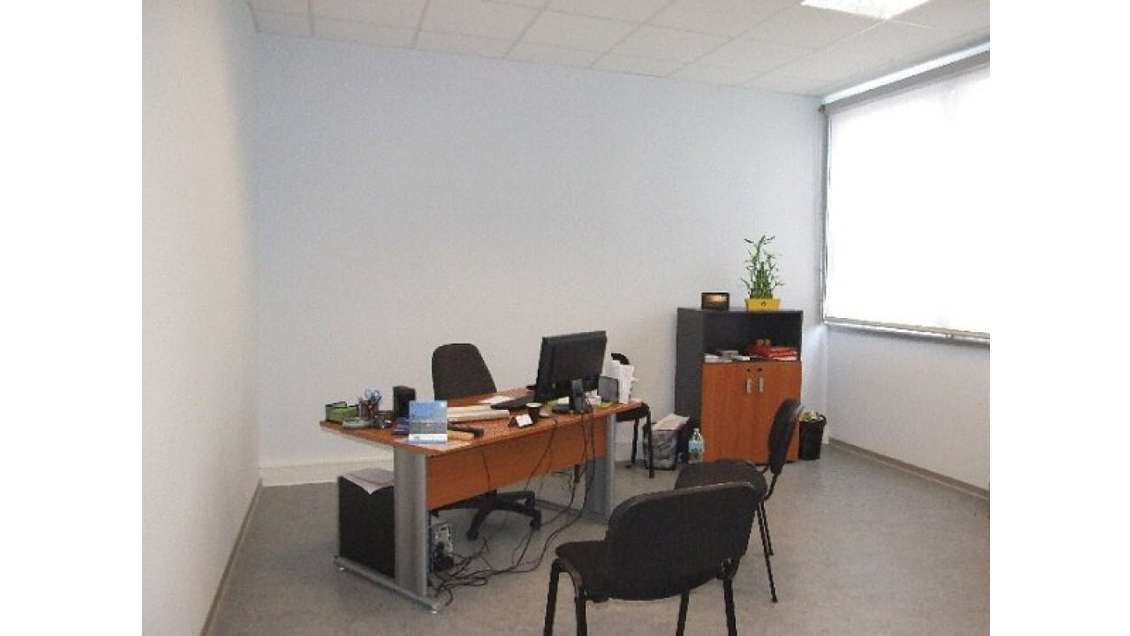 Bureaux 200m² à louer à La Souterraine A20