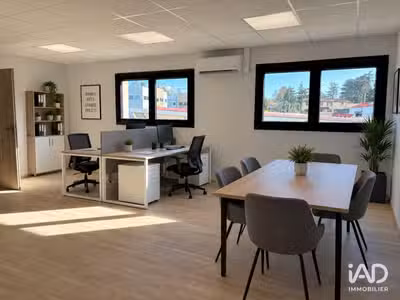 Loue bureau 40m² + parking à La Tour-de-Salvagny