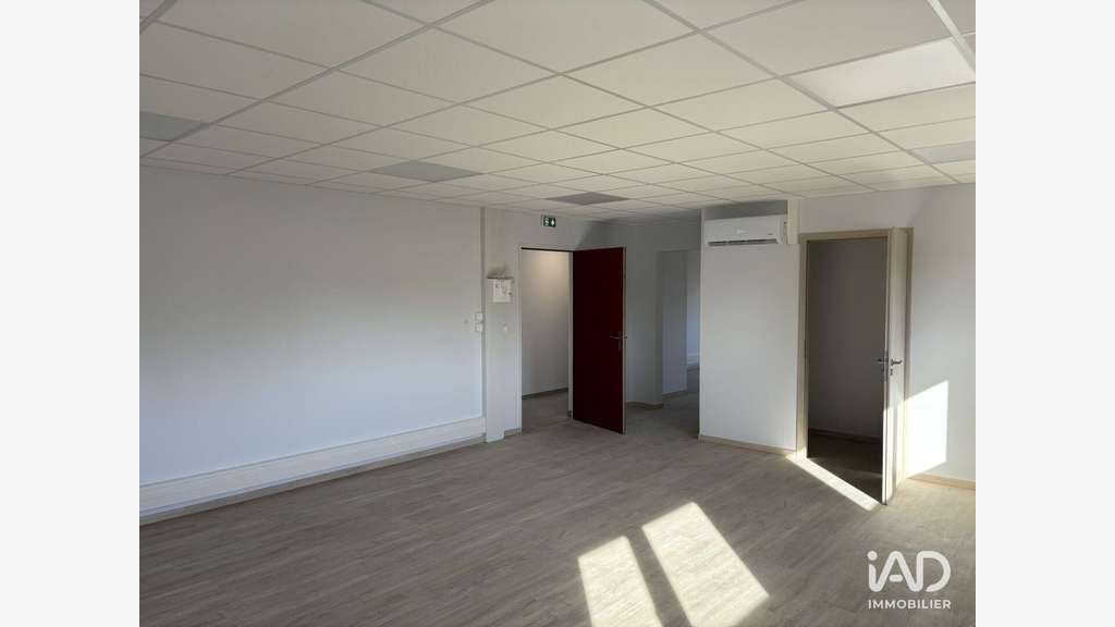 Loue bureau 40m² + parking à La Tour-de-Salvagny