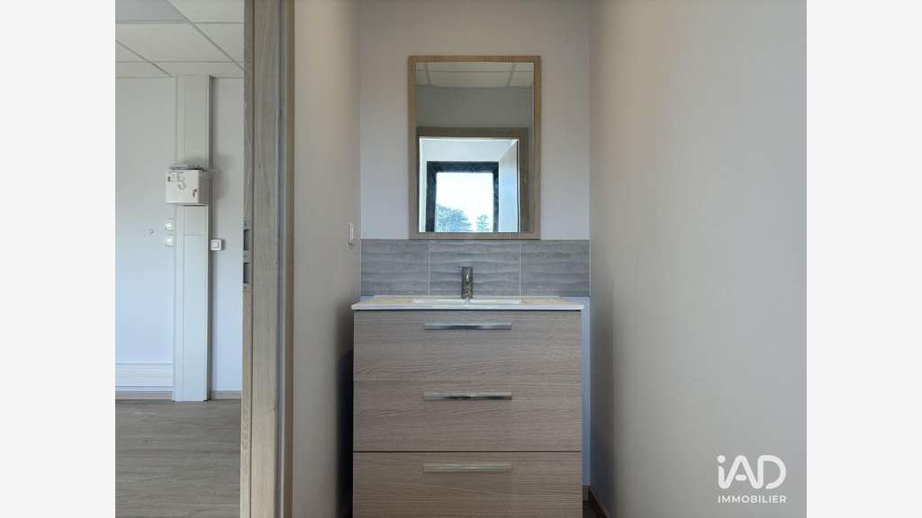 Loue bureau 40m² + parking à La Tour-de-Salvagny