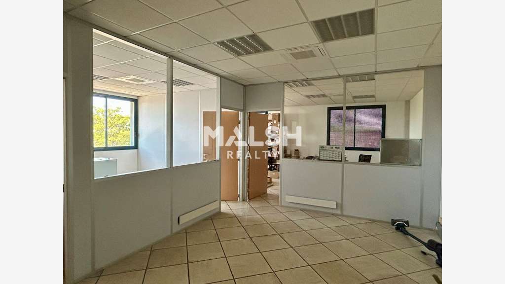 Bureaux à louer 84m² à La Tour de Salvagny