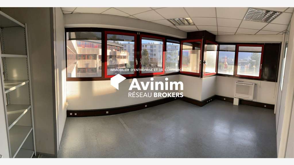 A louer plateau de bureau ERP, 456m². La Tronche