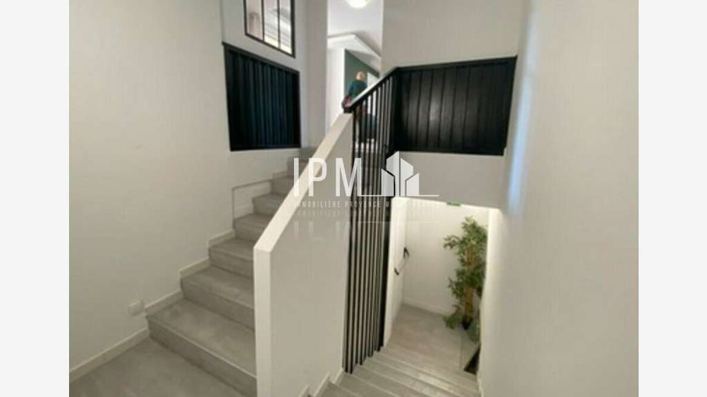 A louer bureaux 175m² ZAC La Valette du Var