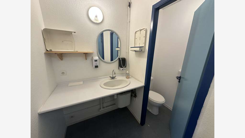 A louer bureaux climatisés 98m² La-Valette-du-Var