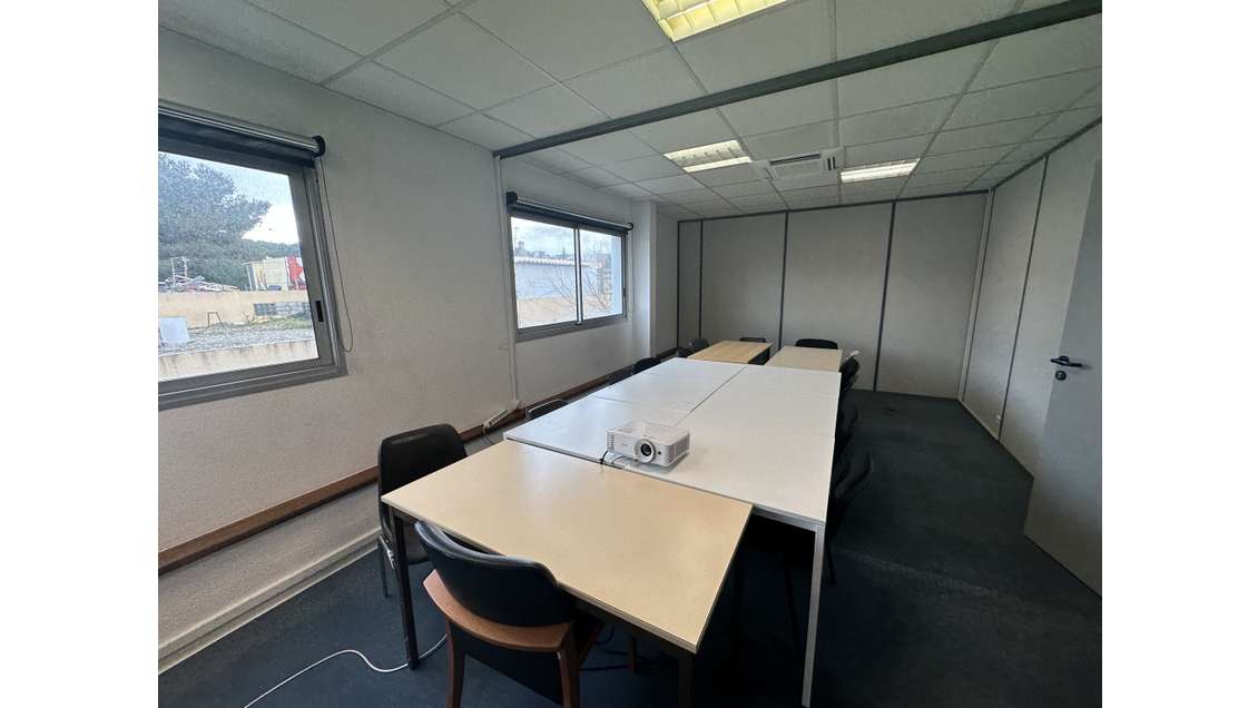A louer bureaux climatisés 98m² La-Valette-du-Var