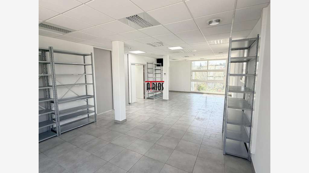 A louer bureaux de 60m² en R+1 à la Valette du Var