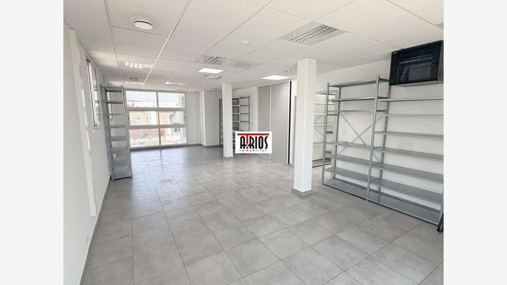 A louer bureaux de 60m² en R+1 à la Valette du Var