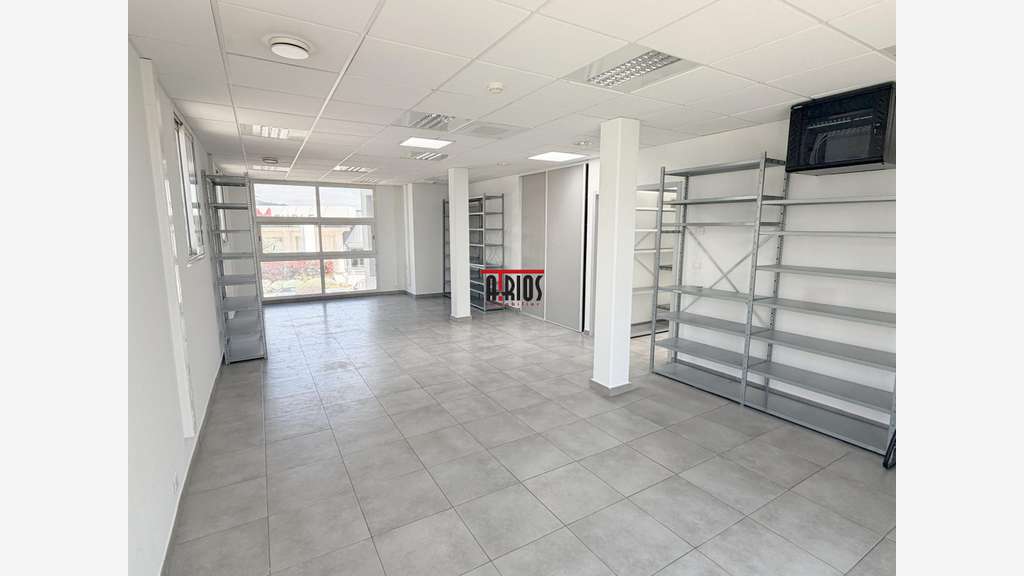 A louer bureaux de 60m² en R+1 à la Valette du Var