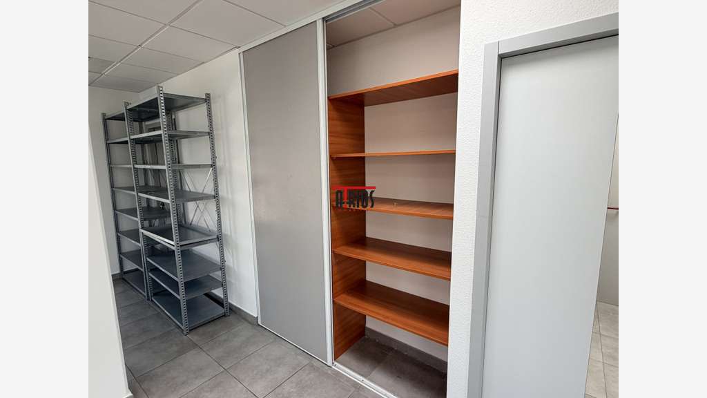 A louer bureaux de 60m² en R+1 à la Valette du Var