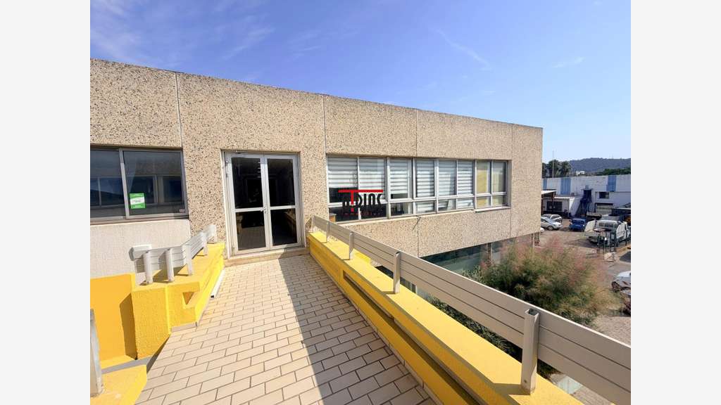 A louer bureaux de 48m² à la Valette zone Espaluns