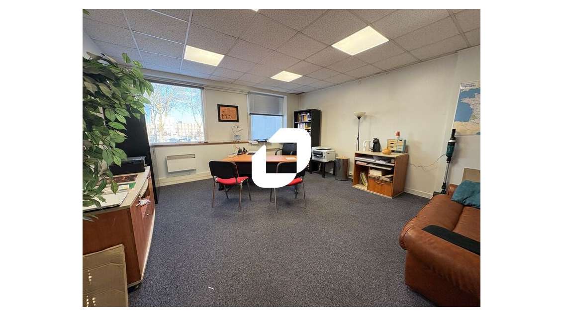 A louer Bureaux 83m² La verriere
